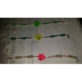 Trio bracciali donna : composto da 1) Bracciale Big Bubble 2) Bracciale Green Spring 3) Bracciale Sunshine Trio bracciali donna : composto da 1) Bracciale Big Bubble 2) Bracciale Green Spring 3) Bracciale Sunshine